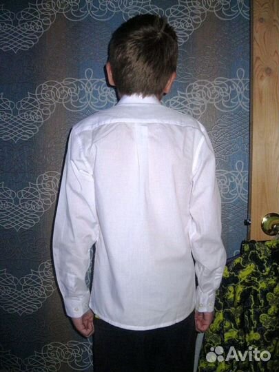 Рубашки бел,голуб,водолазки- новые 140р,футболки