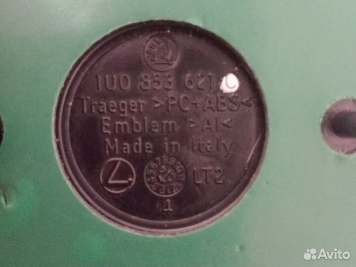 Значок оригинальный на Skoda Octavia