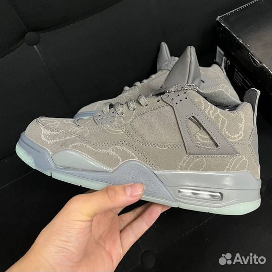 Новые кроссовки Nike Kaws 41-43, забирайте