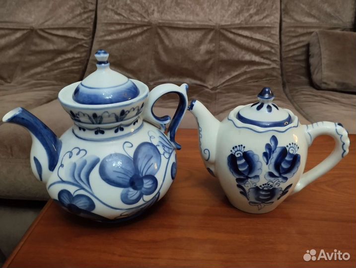 Старая гжель, сувениры, чайники, сахарница