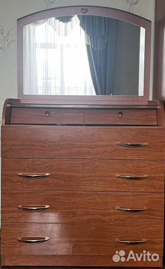 Комплект мебели в спальню б/у