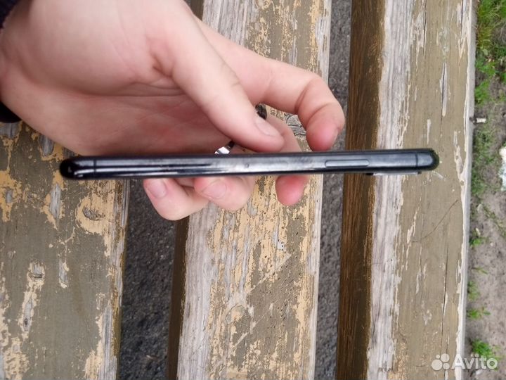 iPhone X, 64 ГБ