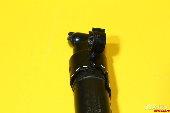 VW Touareg Форсунка омывателя фары