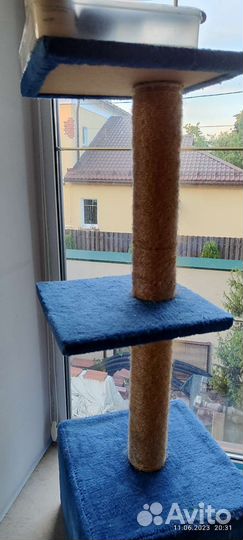 Домик для кошки с когтеточкой бу