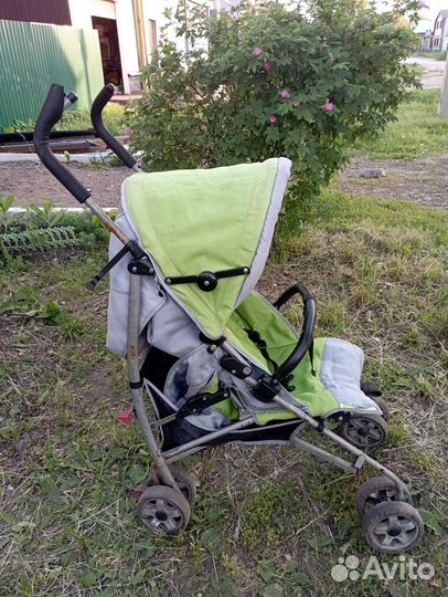 Детская прогулочная коляска