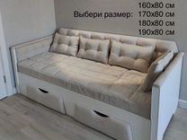 Кровать-диван в каретной стяжке