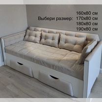 Кровать-диван в каретной стяжке