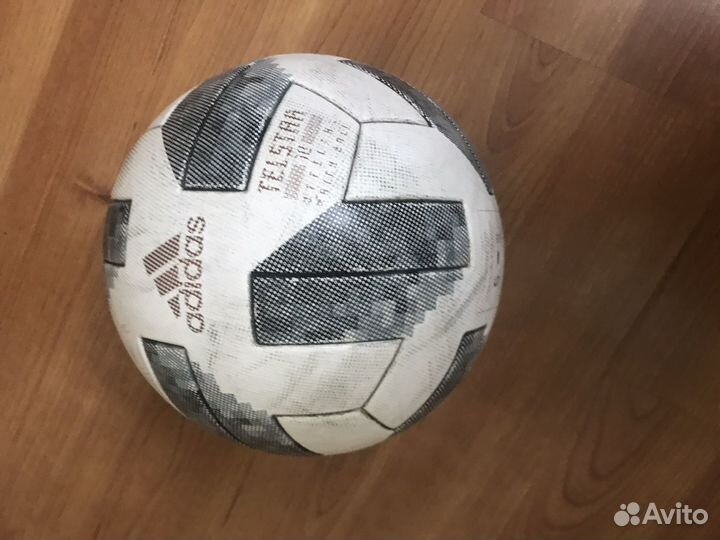 Футбольный мяч adidas