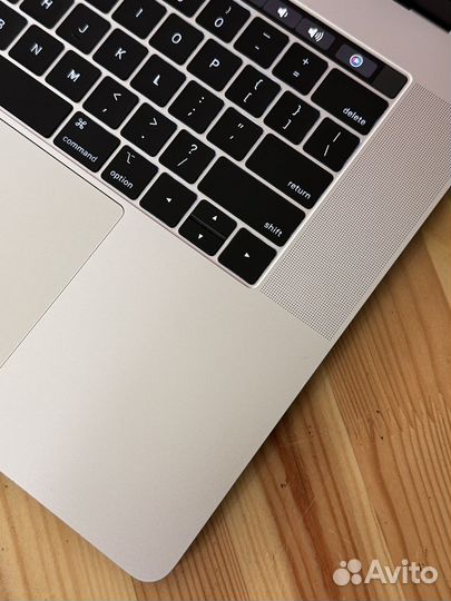 Самый последний и самый мощный MacBook Pro 15