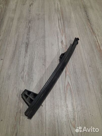 Направляющая стекла Kia ceed 2 JD Лев