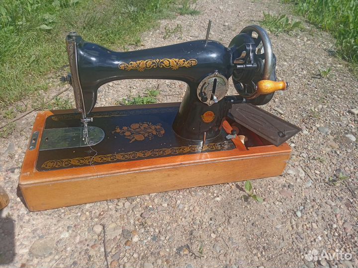 Швейная машинка ручная