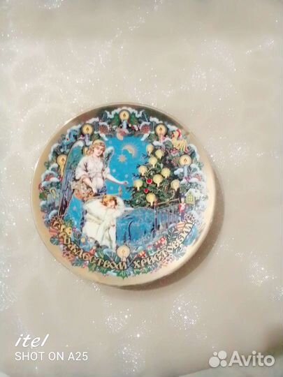 Настенная тарелка