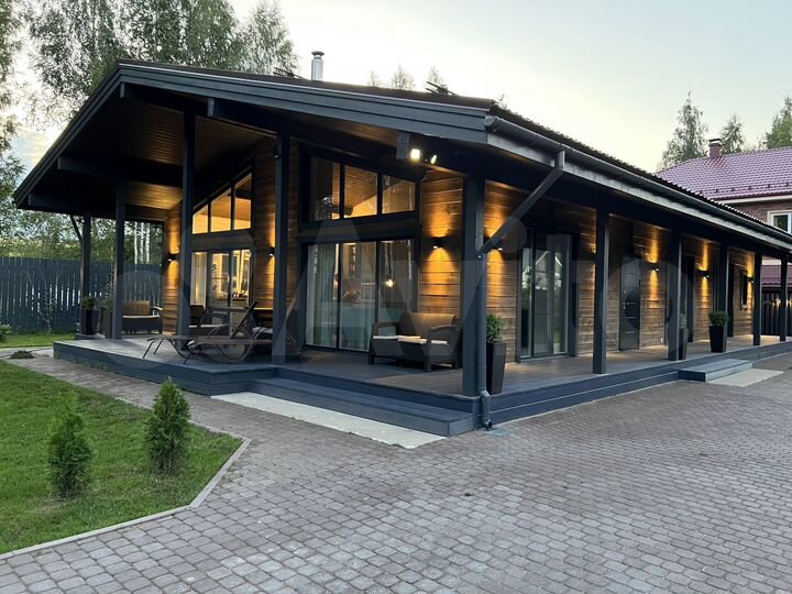 Дом 210 м² на участке 10 сот.