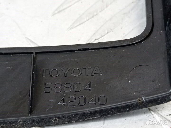 Накладка декоративная на кулису для Toyota Rav4 3