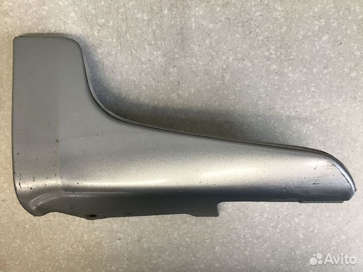 Накладка на порог (наружная) Toyota Vitz 2005–2010