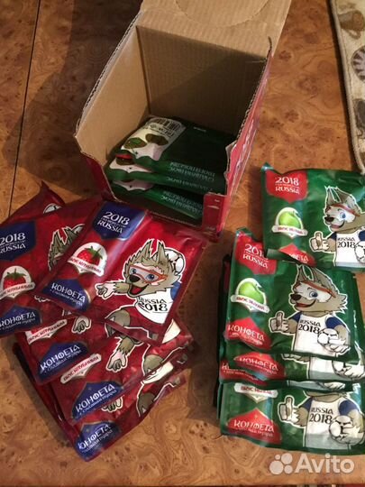 Сувениры fifa 2018. Брелок и пудра