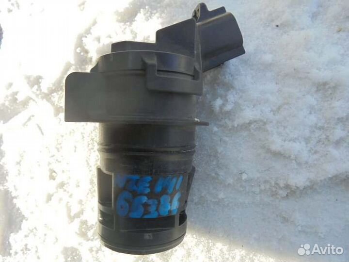 Мотор бачка омывателя задний Toyota Corolla