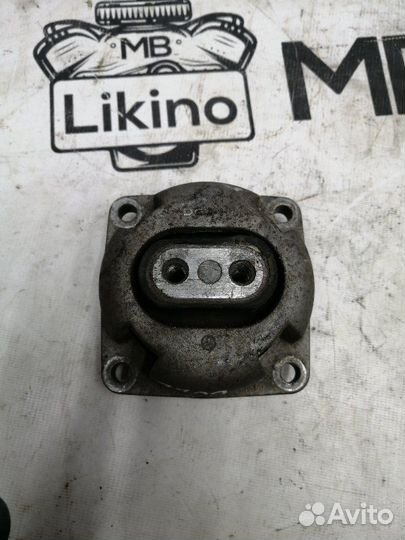 Подушка коробки передач Mercedes-Benz Ml W164