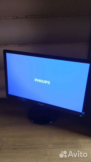 Монитор philips диагональ57см