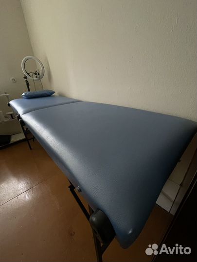 Косметологическая кушетка складная бронь