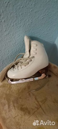 Фигурные коньки risport Antares 190