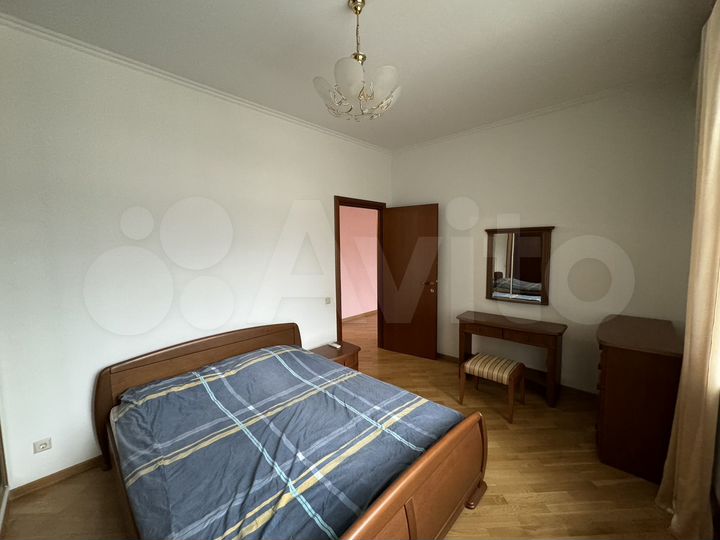 3-к. квартира, 78 м², 4/10 эт.