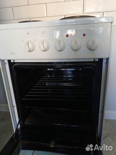 Плита электрическая б/у с духовкой