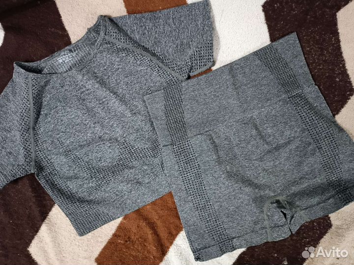 Костюм для спорта