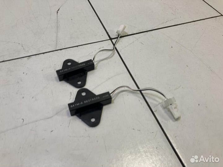 Антенна бесключевого доступа Mitsubishi ASX GA1W 2