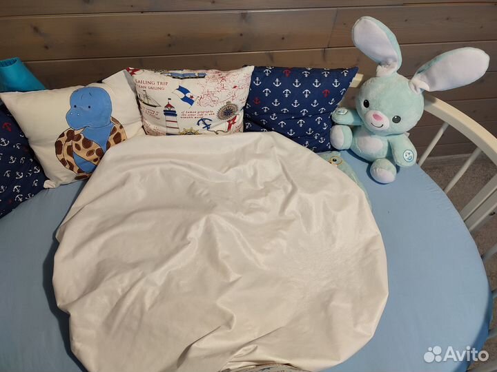 Матрас детский круглый и наматрасники