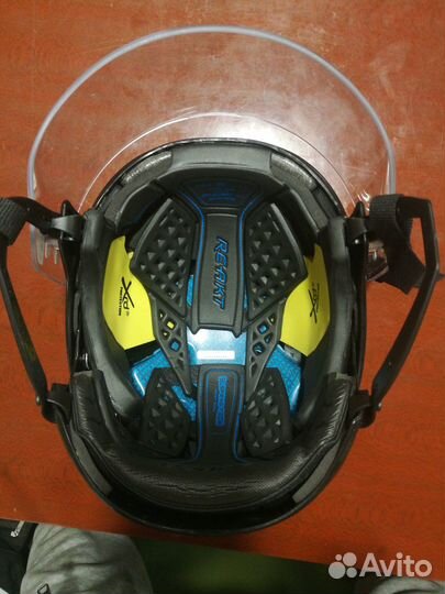 Шлем хоккейный 