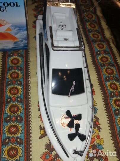 Радиоуправляемый катер, новый