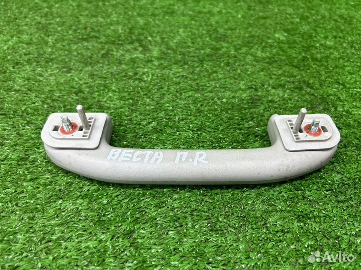 Ручка потолка передняя правая Ваз Vesta Cross