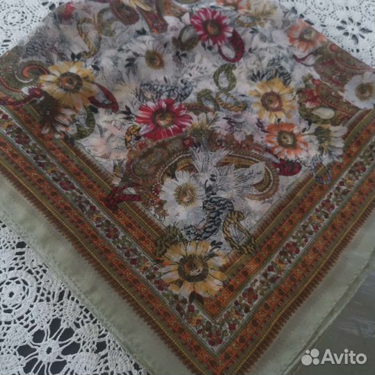 Красивый шифоновый платок