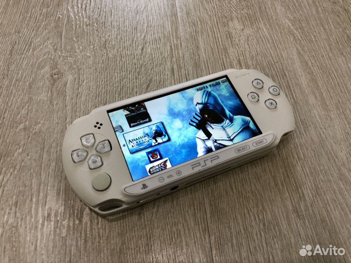 Sony PSP 1008 Street\White\Прошита\27 Игр