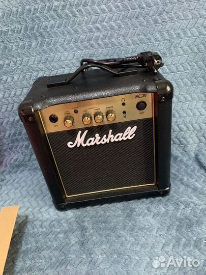 Комбоусилитель Marshall MG 10 gold