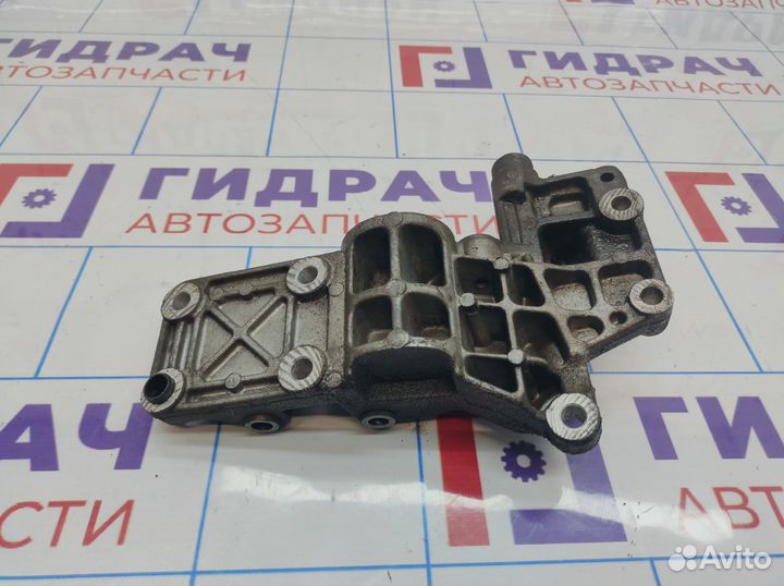 Кронштейн генератора Mitsubishi Lancer X (CY) 0489