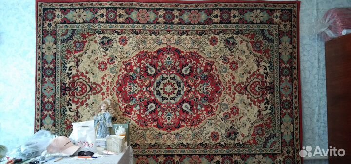 Ковер шерстяной