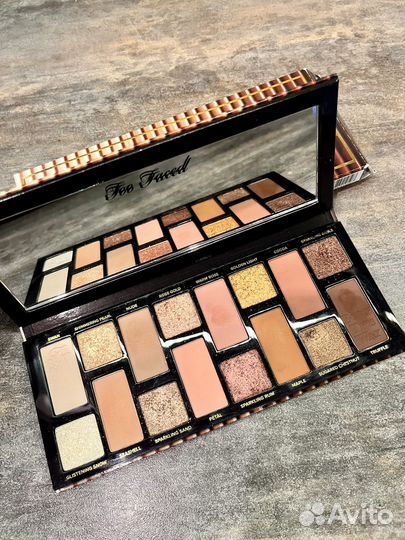 Палетка теней too faced