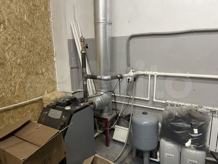 Гараж, > 30 м²