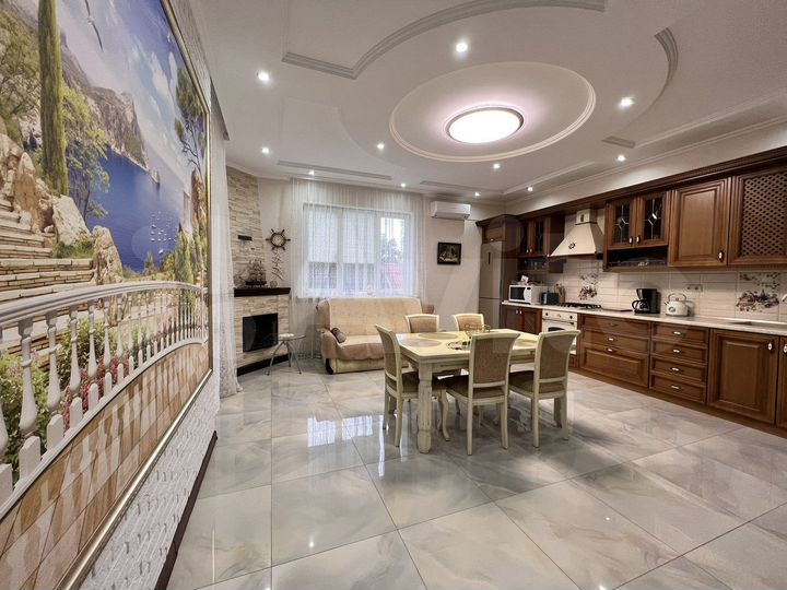 2-к. квартира, 85,4 м², 2/9 эт.