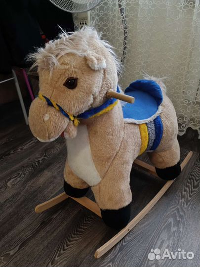 Детская качалка лошадь
