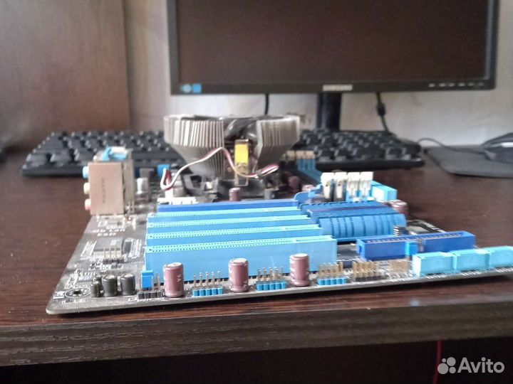 Материнская плата