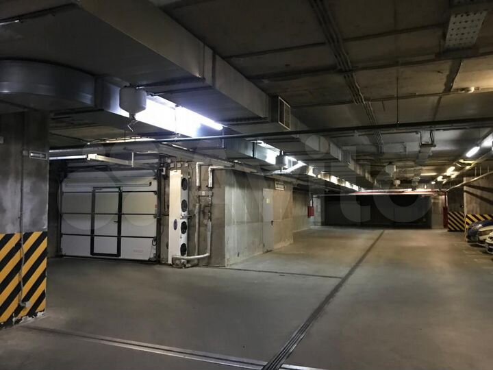 Машиноместо, 12 м²