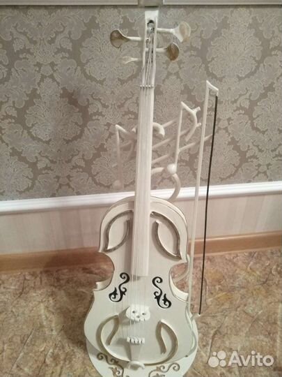 Скрипка металлическая декоративная дизайнерская