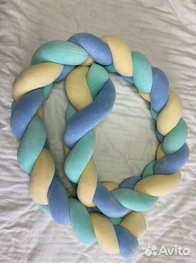 Бортик косичка в кроватку