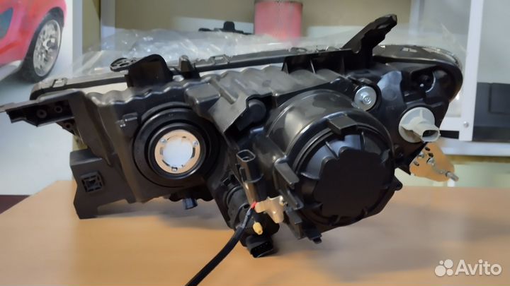 Фары Mitsubishi L200 2013-2015, Pajero sp 2