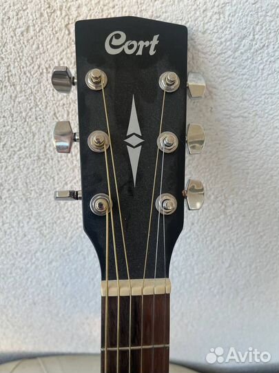 Электроакустическая гитара Cort CE304T