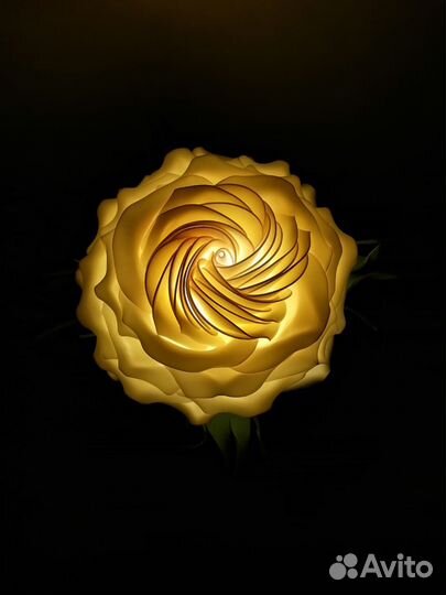 Светильник винтовая роза