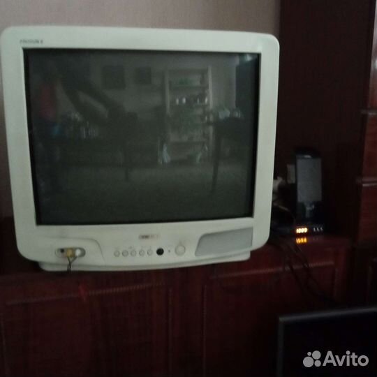 Телевизор samsung